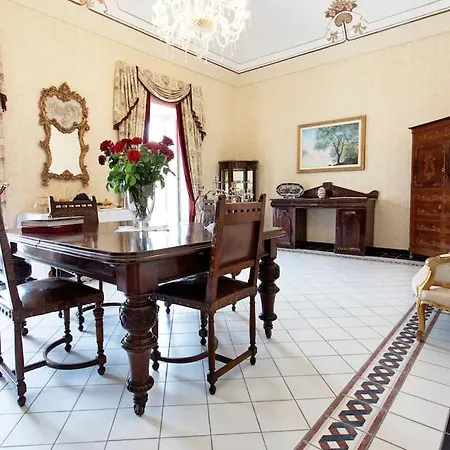 아파트 Dimora Birulla Luxury *